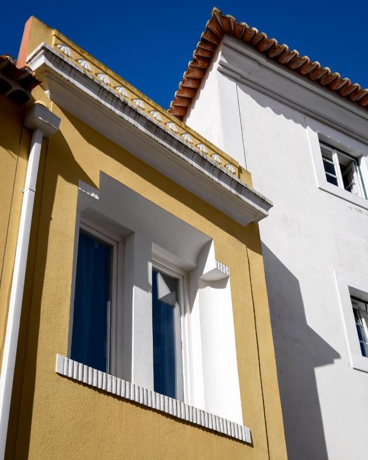 Alfama Yellow House Lisbon Bagian luar foto